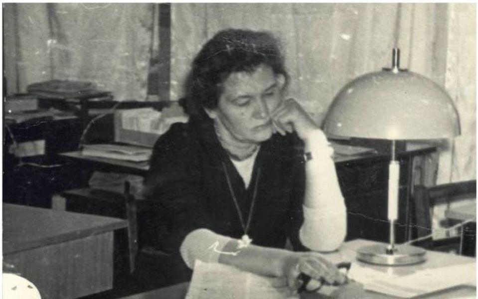 Николаева Нина  Семеновна, первый директор областной юношеской библиотеки