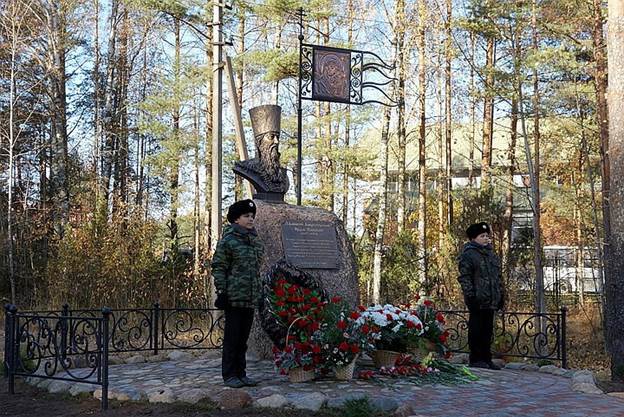 Создавать памятник Афанасию Ордин-Нащокину доверили команде кузнеца. Фото: официальный сайт Евгения Вагина.